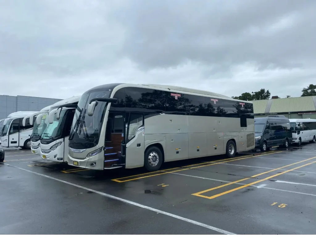 melbourne bus hire services